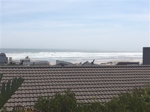 4 Bed House in Van Riebeeckstrand