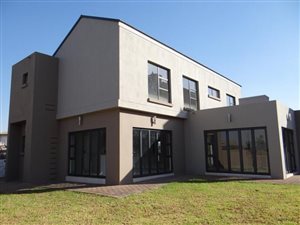 3 Bed House in Midstream Meadows