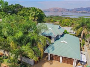4 Bed House in Caribbean Beach Club