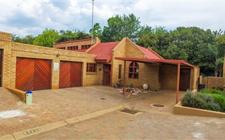 3 Bedroom Townhouse in Clubview