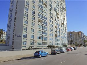 1 Bedroom Apartment in Humewood