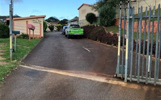 3 Bedroom Simplex in Escombe