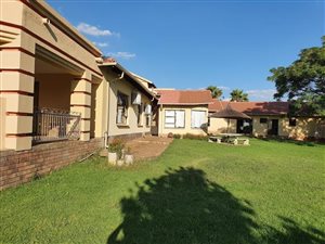 18 Bed House in Rispark