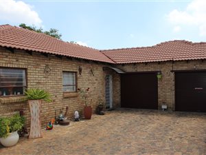 2 Bedroom Townhouse in Elandsvlei