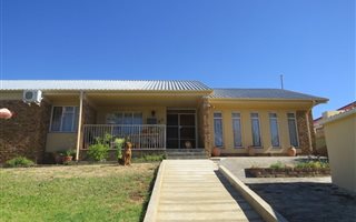 3 Bedroom House in Laingsburg