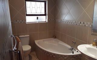 4 Bedroom House in Campher Park