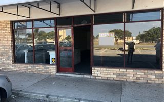 179 m² Retail Space in Linton Grange