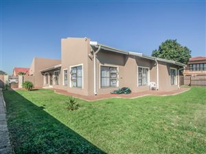 4 Bed House in Waldrift