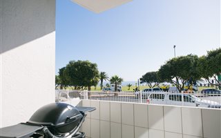 2 Bedroom Apartment in Three Anchor Bay