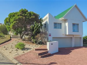 4 Bed House in Brenton on Sea