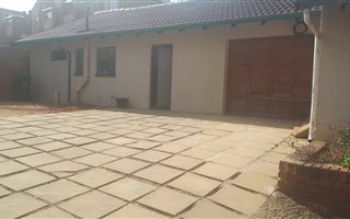 1 Bedroom Apartment in Sundowner