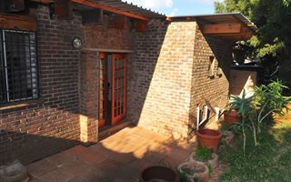 1 Bedroom Garden Cottage in Auckland Park