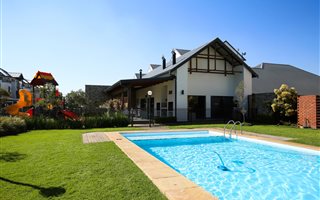 3 Bedroom Apartment in Greenstone Crest