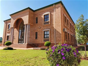 125 m² Commercial space in Highveld Techno Park