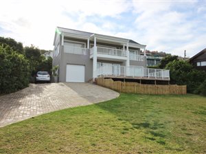 4 Bed House in Brenton on Sea