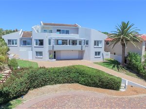 5 Bed House in Santareme