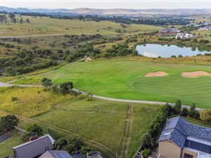 1582 m² Land available in Copperleaf