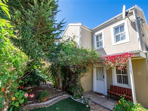 3 Bed Townhouse in Bellville Central