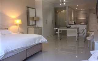 1 Bedroom Apartment in Mouille Point