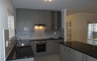 4 Bedroom House in Sunningdale