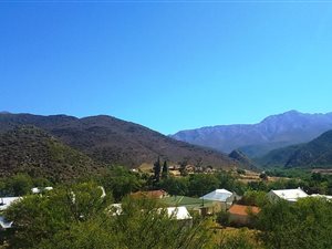 1487 m² Land available in De Rust