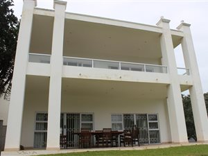 5 Bed Townhouse in Port Edward