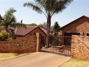 3 Bed House in Roodekrans