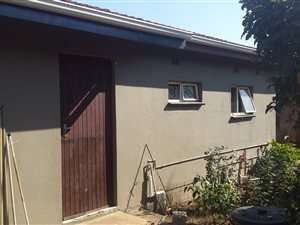 1 Bedroom Garden Cottage in Cleland