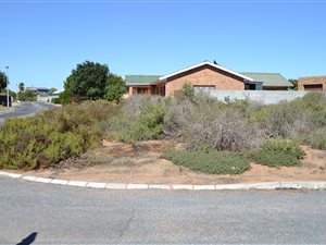 885 m² Land available in Lamberts Bay
