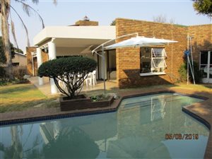 4 Bed House in Alphen Park