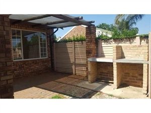 2 Bed Simplex in Moreleta Park
