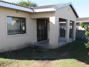 2 Bed House in Gamalakhe A