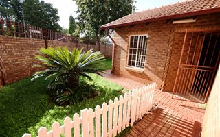 3 Bedroom Duet in Wierda Park