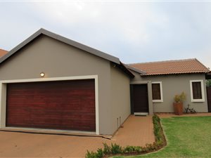 3 Bed House in Amberfield Valley