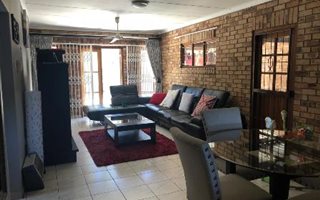 3 Bedroom Townhouse in Doonside