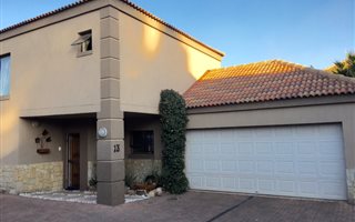 3 Bedroom Townhouse in Vanderbijlpark SW