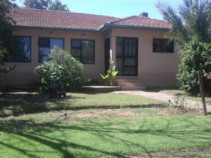 4 Bed House in Lambton Gardens