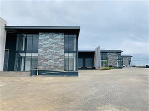 1300 m² Industrial space in Louwlardia