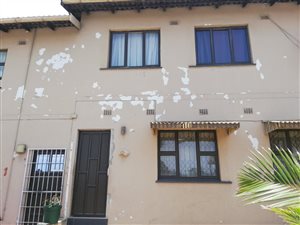 3 Bed Townhouse in Montclair