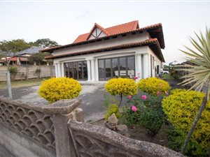 4 Bed House in Escombe