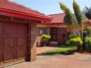 3 Bed House in Orchards