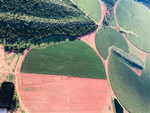 178 ha Farm in Marblehall