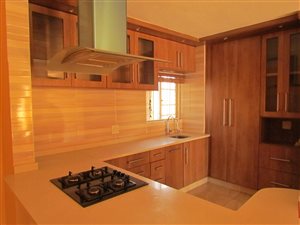 3 Bed Apartment in Glen Lauriston