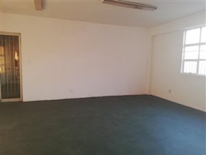 40 m² Commercial space in Sunford