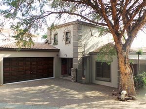 3 Bed House in Featherbrooke Estate