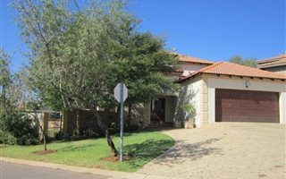 4 Bedroom House in Featherbrooke Estate
