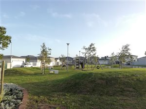 324 m² Land available in Parklands North