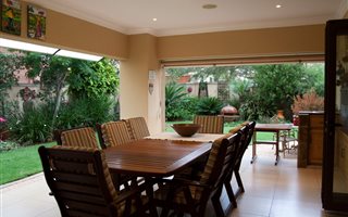 4 Bedroom House in Bronberg