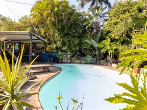 5 Bed House in Blythedale Beach