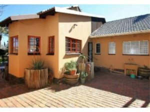 4 Bed House in Blue Hills